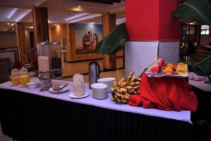 Free daily continental breakfast - Bantu Africa Resort (Nyeri)