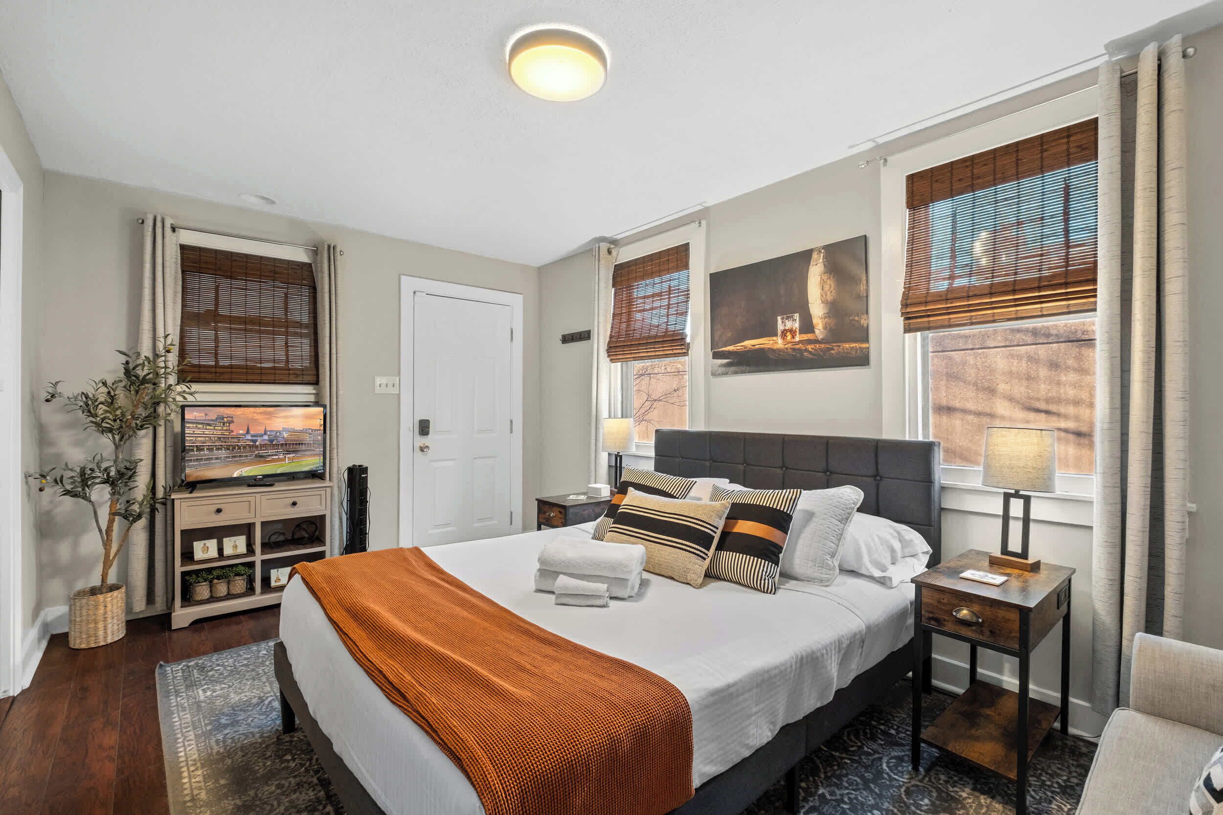 Iron/ironing board, travel cot, WiFi, bed sheets