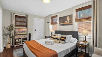 Iron/ironing board, travel cot, WiFi, bed sheets