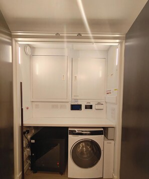 Interior - Luxury 1-bedroom apartment with AC in central London (London)