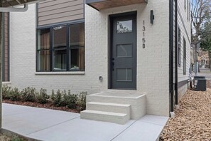 Exterior detail - Musgraves | New Luxury Near Music Row (Nashville)