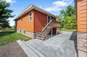 Exterior - 2 Bedroom near Hockey Arena, Mesabi Trail & Lake and McKinney Lake View (Grand Rapids)