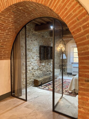 Appartamento Monache - in the historic centre of Tuscan hill village, Lucignano