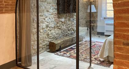 Appartamento Monache - in the historic centre of Tuscan hill village, Lucignano
