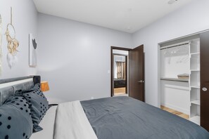 Ferros/tábuas de passar roupa, Wi-Fi, roupa de cama