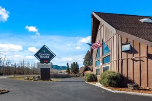 Exterior detail - Chateau Rouge 104 ~ COZY STUDIO WITH KITCHENETTE, POOL, HOT TUB! (Red Lodge)