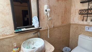 Douche, sĂšche-cheveux