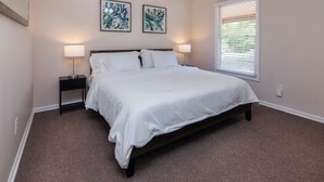 1 bedroom, WiFi, bed sheets - Charlotte International Villa 1 Bed-A2 (Charlotte)