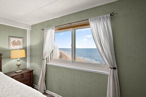 2 bedrooms, iron/ironing board, free WiFi, bed sheets - Oceanfront 2 Bed/2 Bath, Sleeps 8, Pool (Ocean City)