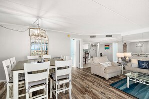Dining - Oceanfront 2 Bed/2 Bath, Sleeps 8, Pool (Ocean City)