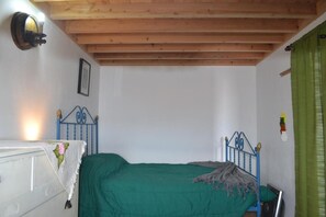 1 bedroom, iron/ironing board, free WiFi, bed sheets - Rural Cottage with Sea View (Feteira)