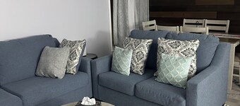 Cozy & Stylish 3-Bedroom for Families & Friends