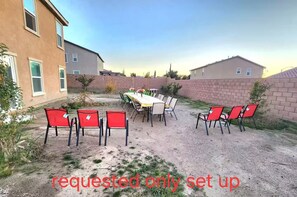 Outdoor dining - Beautiful BnB #4 (Victorville)