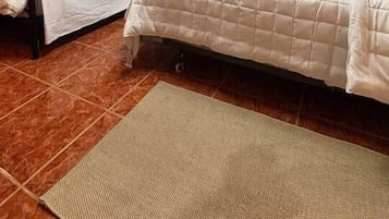 6 bedrooms, WiFi, bed sheets, wheelchair access