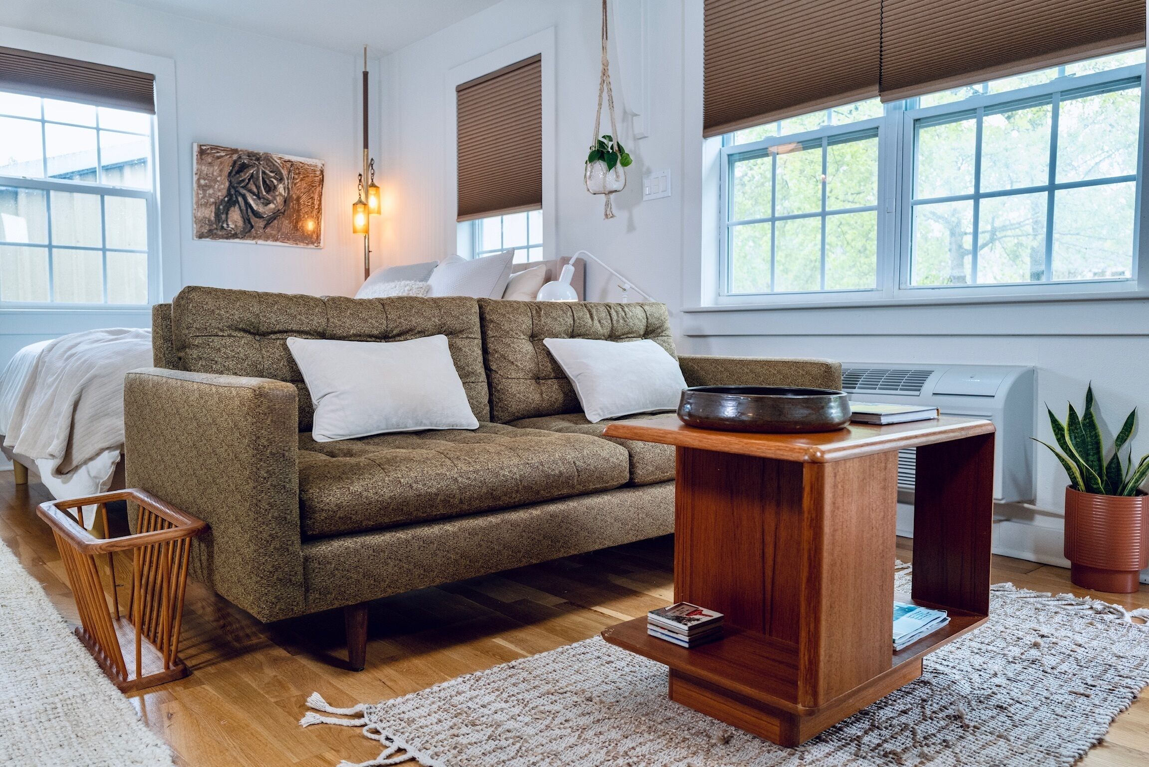 Comfort-studio, 1 keskisuuri parisänky, keittiö, näköala pihalle | Olohuone