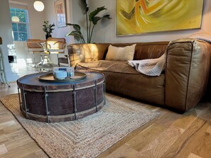 Comfort-huoneisto, 1 keskisuuri parisänky, keittiö, piha-alue | Oleskelualue