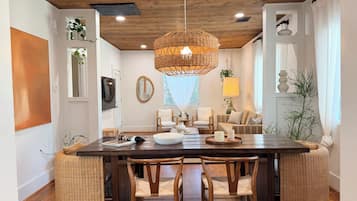 Premier Villa, 2 Bedrooms, Pool View, Poolside | Dining room