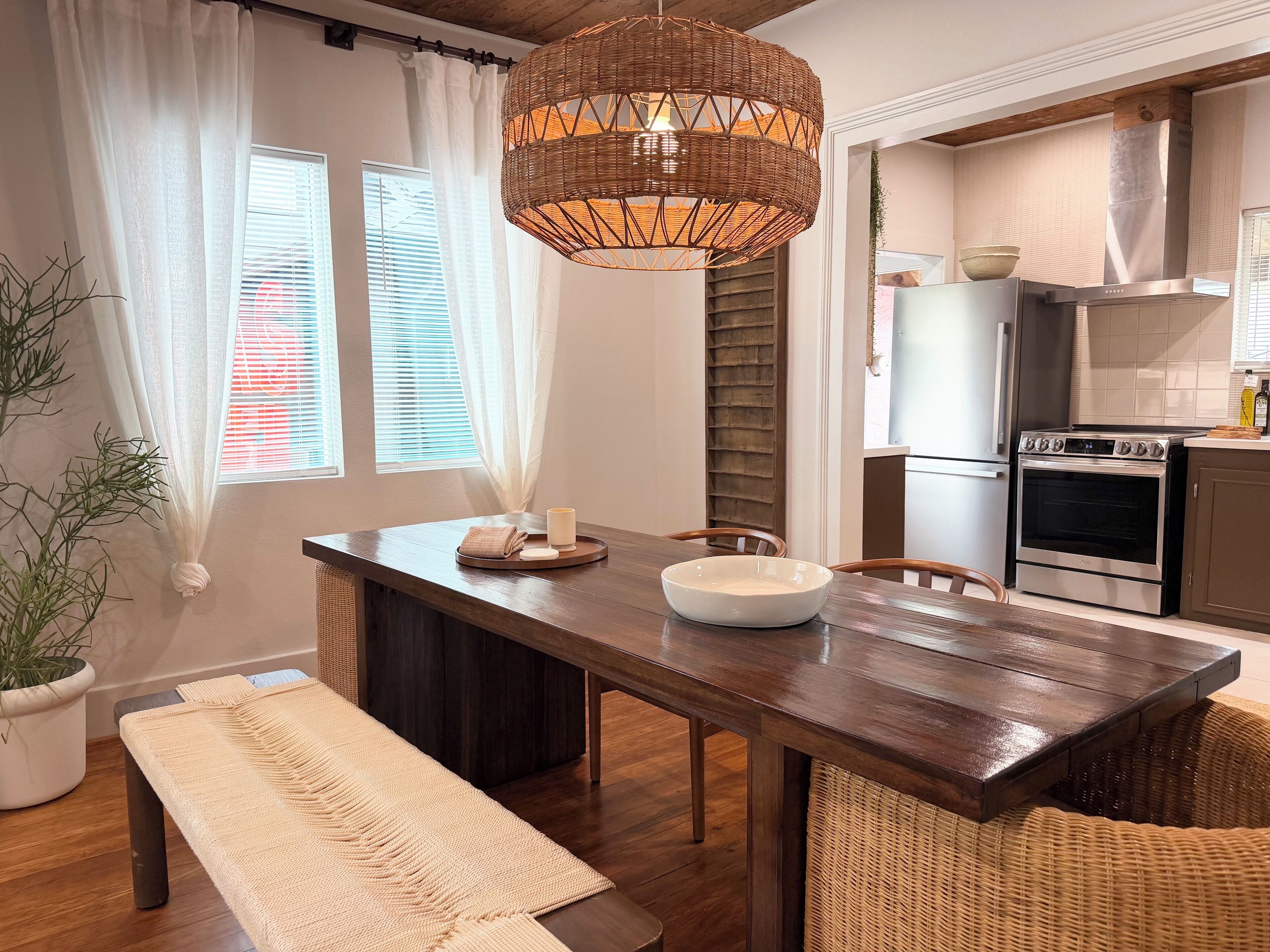 Premier villa, 2 slaapkamers, uitzicht op zwembad, aan het zwembad | Dineerruimte