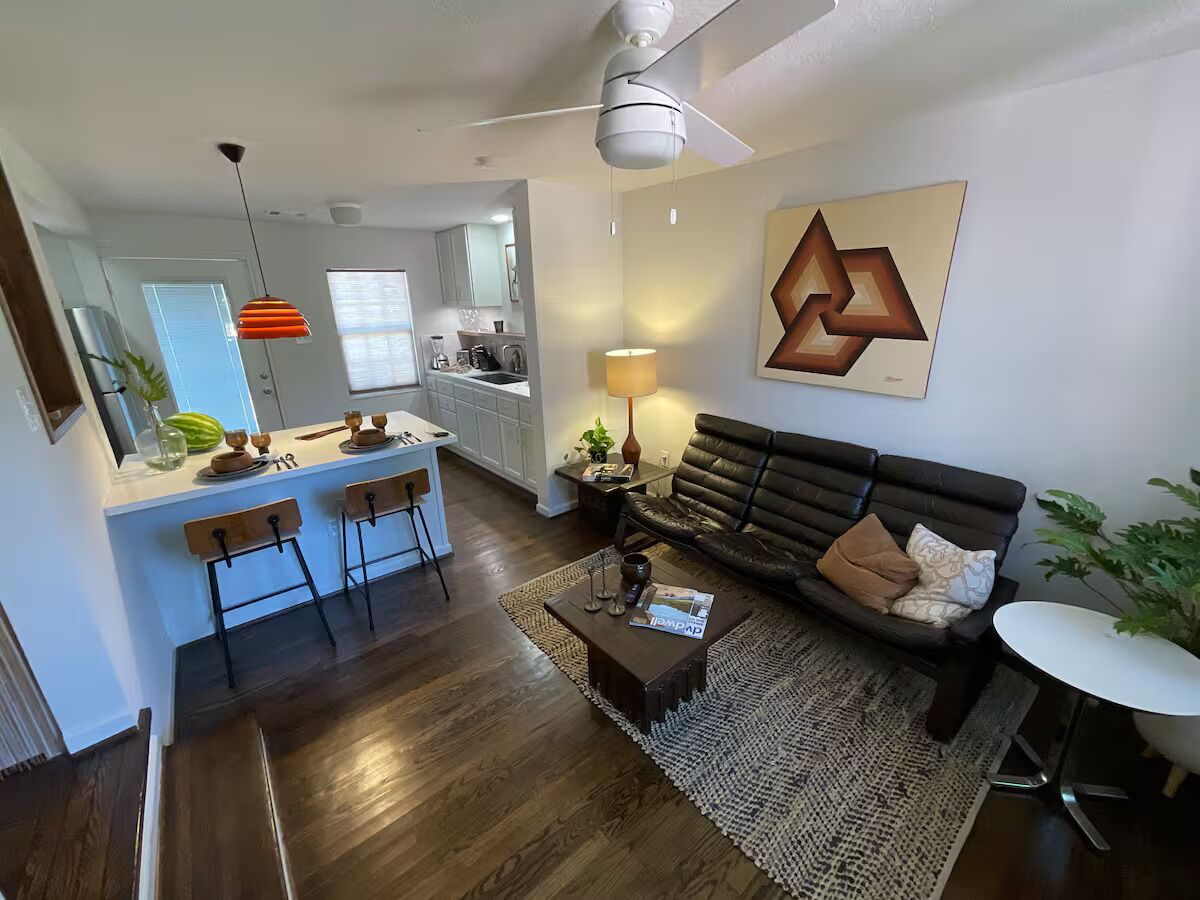 Deluxe Apartment, 1 King Bed, Patio, Pool View | Living area