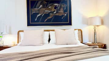 Deluxe Apartment, 3 Bedrooms, Courtyard View | Premium bedding, individually decorated, individually furnished