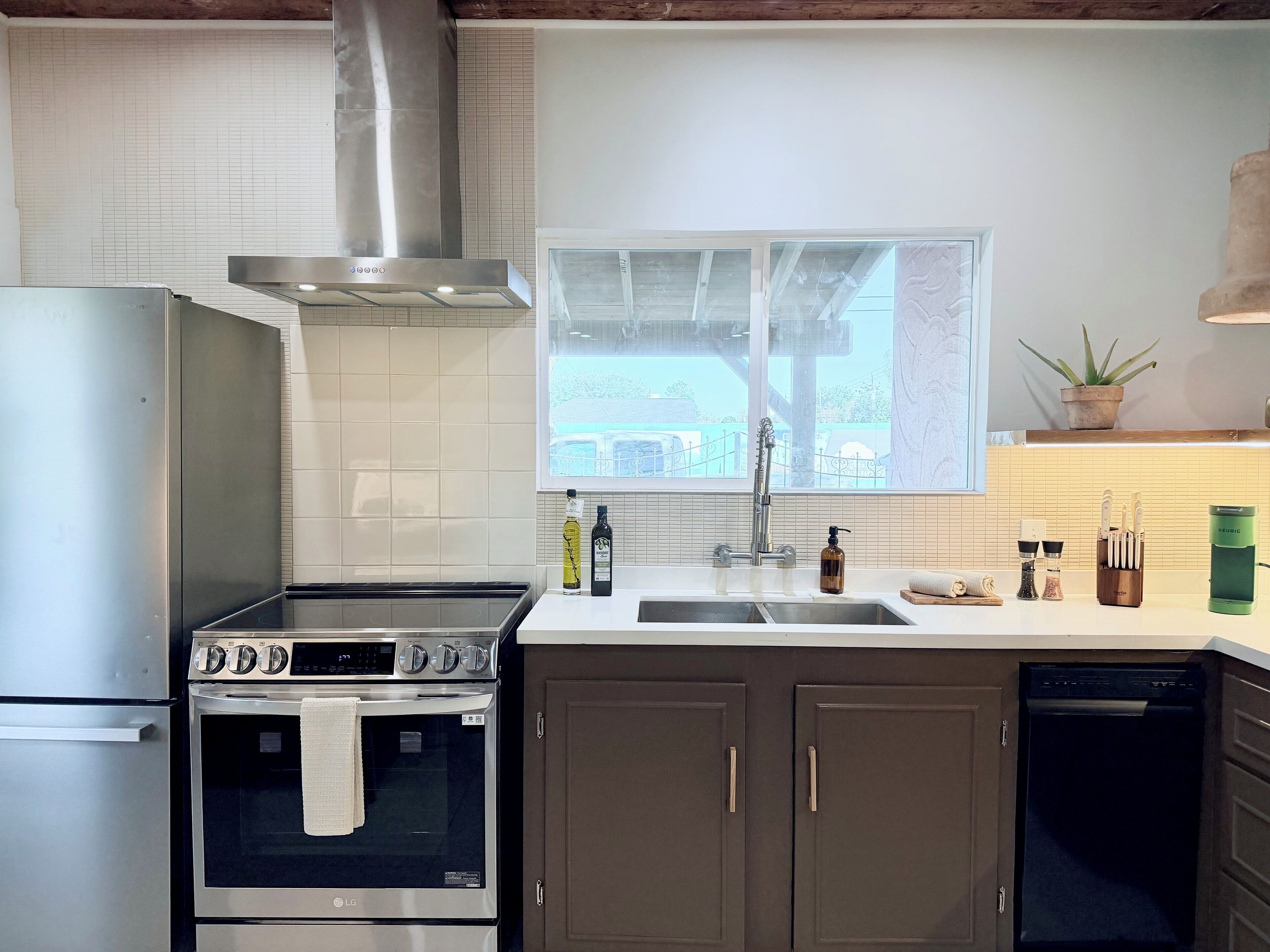 Premier Villa, 2 Bedrooms, Pool View, Poolside | Private kitchen