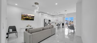 Brand New 3BR Home Near Fort Myers Airport – Private & Modern
