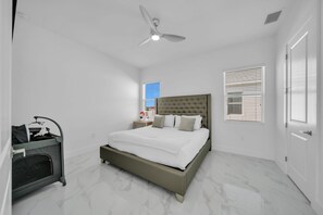 3 bedrooms, iron/ironing board, free WiFi, bed sheets