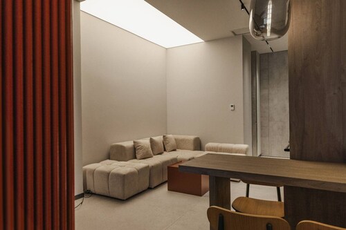 Zins Luxury Apartment 05