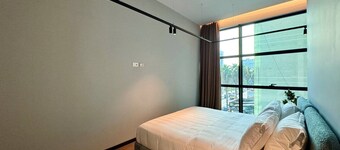 Zins Luxury Apartment 04