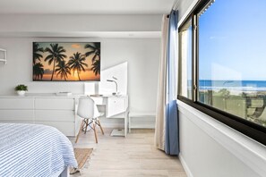 2 habitaciones, tabla de planchar con plancha y cuna de viaje 