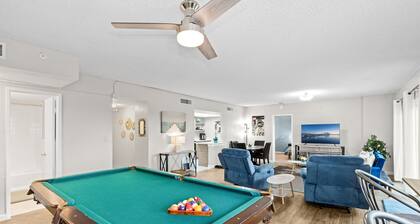 Satellite Beach Condo: Private Balcony, Beach Path & Game-Ready Foosball Table! 🏝️