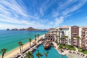 Beach - Luxurious 2-bedroom ocean front penthouse in Cabo San Lucas (El Médano, Cabo San Lucas)
