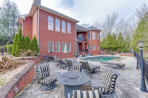 Pool - FIFA World Cup 2026 VIP Lake Lanier Estate
Luxury Resort-Style Home - Sleeps 16 (Gainesville)