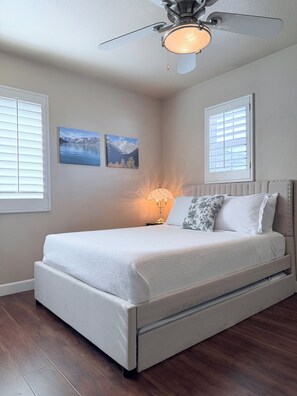 Iron/ironing board, WiFi, bed sheets