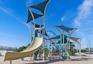 Children’s area - Ocean Lakes, Myrtle Beach New 5 BR-3 Master Suites- 2 Carts-Ocean View Site C-11 (Myrtle Beach)