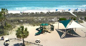 On the beach - Ocean Lakes, Myrtle Beach New 5 BR-3 Master Suites- 2 Carts-Ocean View Site C-11 (Myrtle Beach)