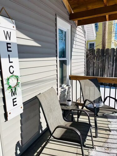 Peaceful 2-bedroom house with AC in charming McPherson