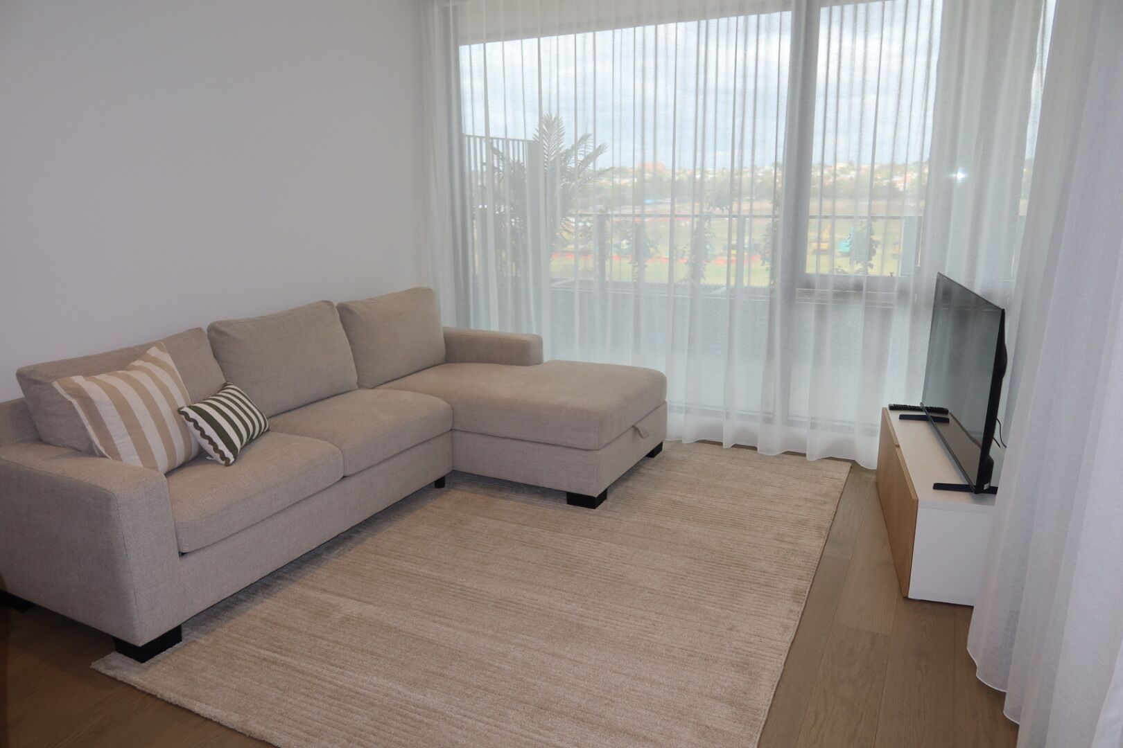 Una Smart TV, una oficina