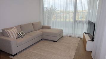 Una Smart TV, una oficina