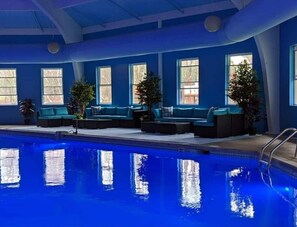 Pool - Charming 3-bedroom house in beautiful heart of Poconos with High Speed Internet (Long Pond)