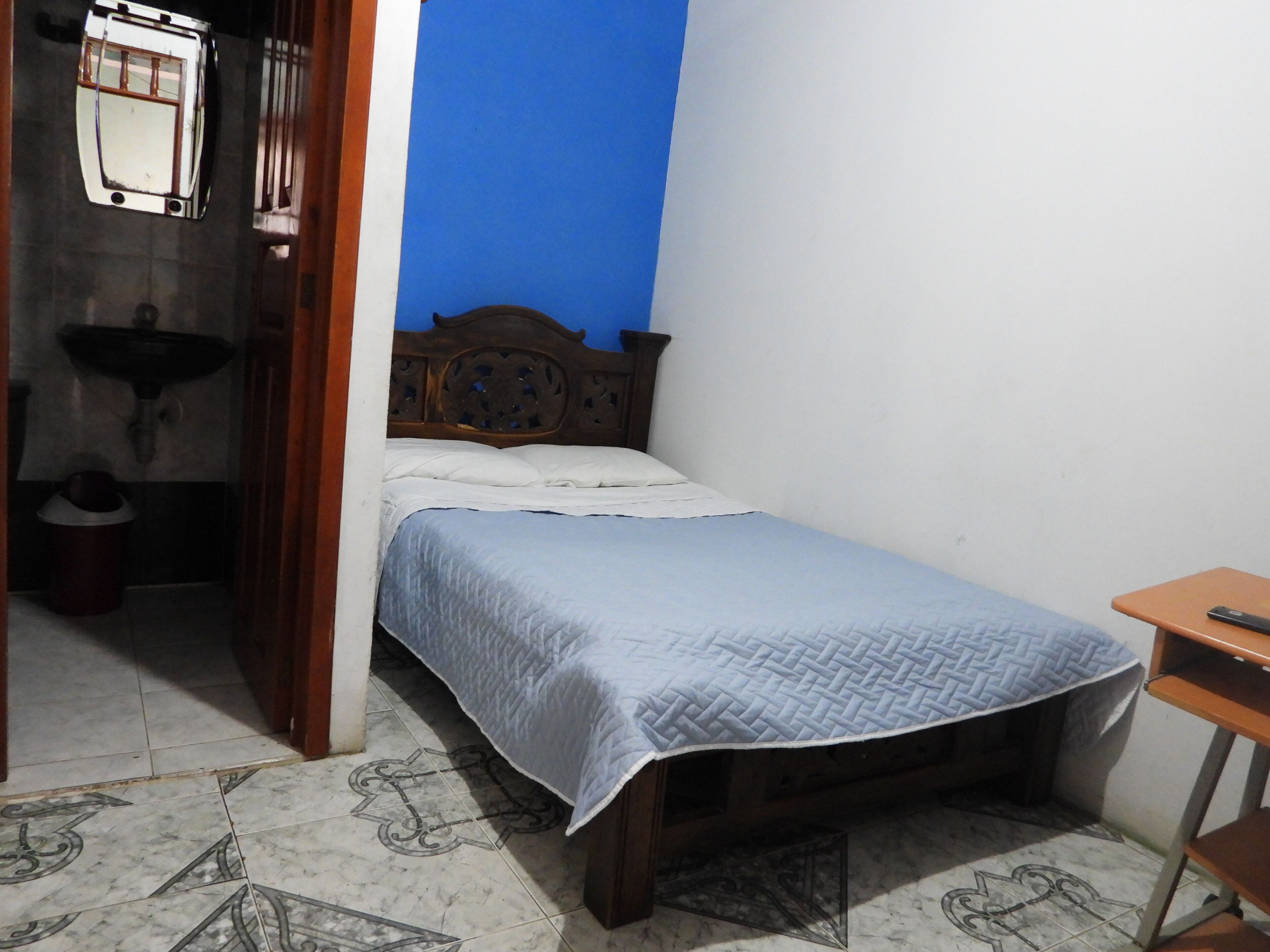 Double Room Single Use | Free WiFi