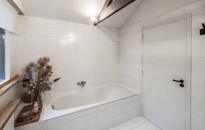Shower - Lovely home in Apeldoorn with WiFi (Apeldoorn)