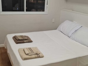 2 bedrooms, iron/ironing board, WiFi, bed sheets - Modern apartment in Pinheiros and Faria Lima. (São Paulo)