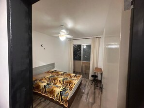 2 bedrooms, WiFi, bed sheets - Carnival Vacation for 5 people, Praia Grande (Praia Grande)