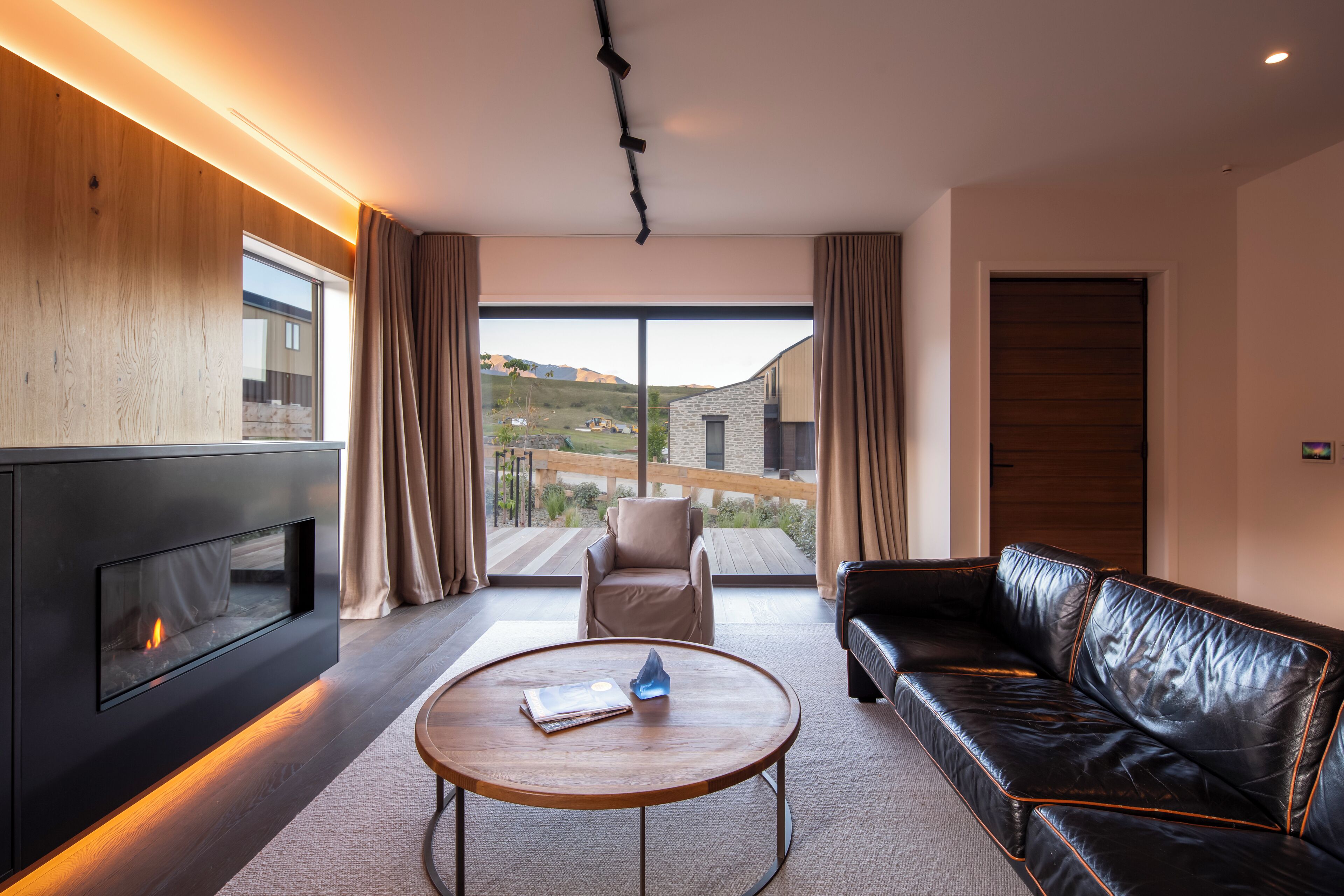 Classic-Haus, Bergblick | Individuell dekoriert, individuell eingerichtet, Bügeleisen/Bügelbrett