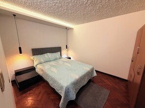 Desk, iron/ironing board, free WiFi, bed sheets - Modern and fully equipped apartment with outdoor area and small barbecue (Arequipa)