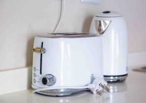 Coffee and/or coffee maker - Enjoyable apartment in Midrand with fitness room and free Wi-Fi (Midrand)