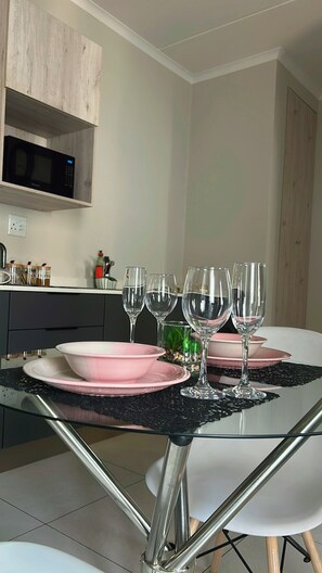 Dining - Enjoyable apartment in Midrand with fitness room and free Wi-Fi (Midrand)