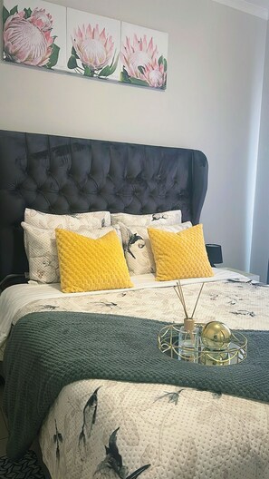 1 habitación, tabla de planchar con plancha, wifi y ropa de cama 