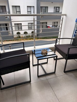 Property grounds - Enjoyable apartment in Midrand with fitness room and free Wi-Fi (Midrand)